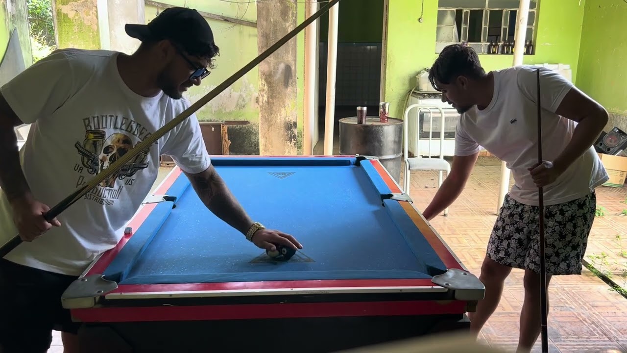 Mais um dia de Sinuca