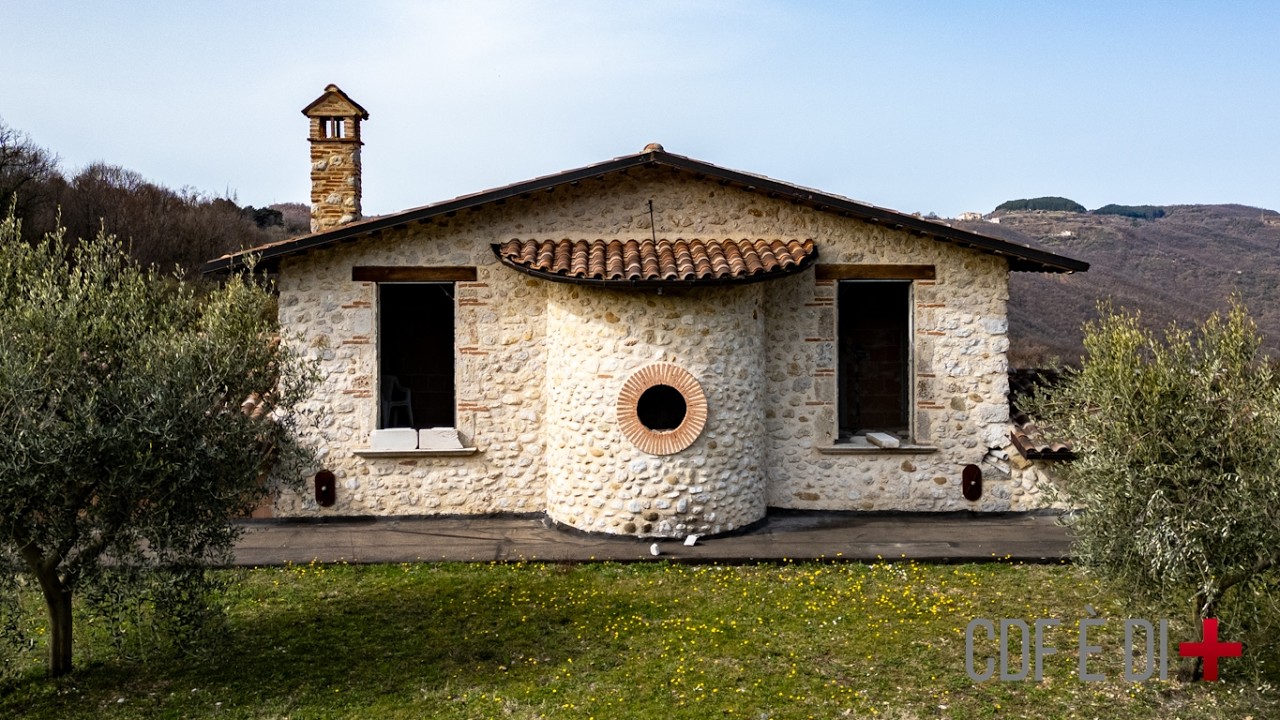 Visita dell'immobile | Cittaducale (RI) | Casale in pietra da ultimare con ampio terreno circostante