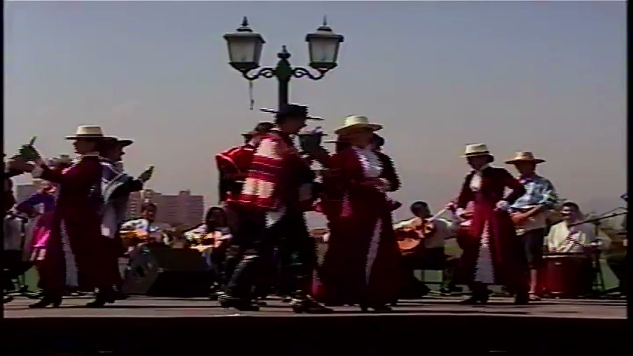 "La Vendimia", Parque Araucano, Las Condes, Santiago, Chile, 2004.