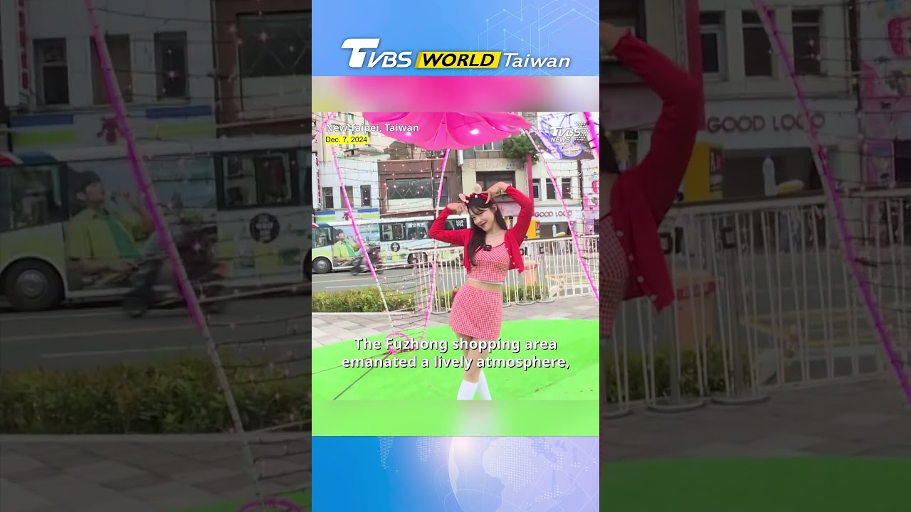 South Korean cheerleader Lee Dahye joins New Taipei's holiday celebrations, Christmasland!
