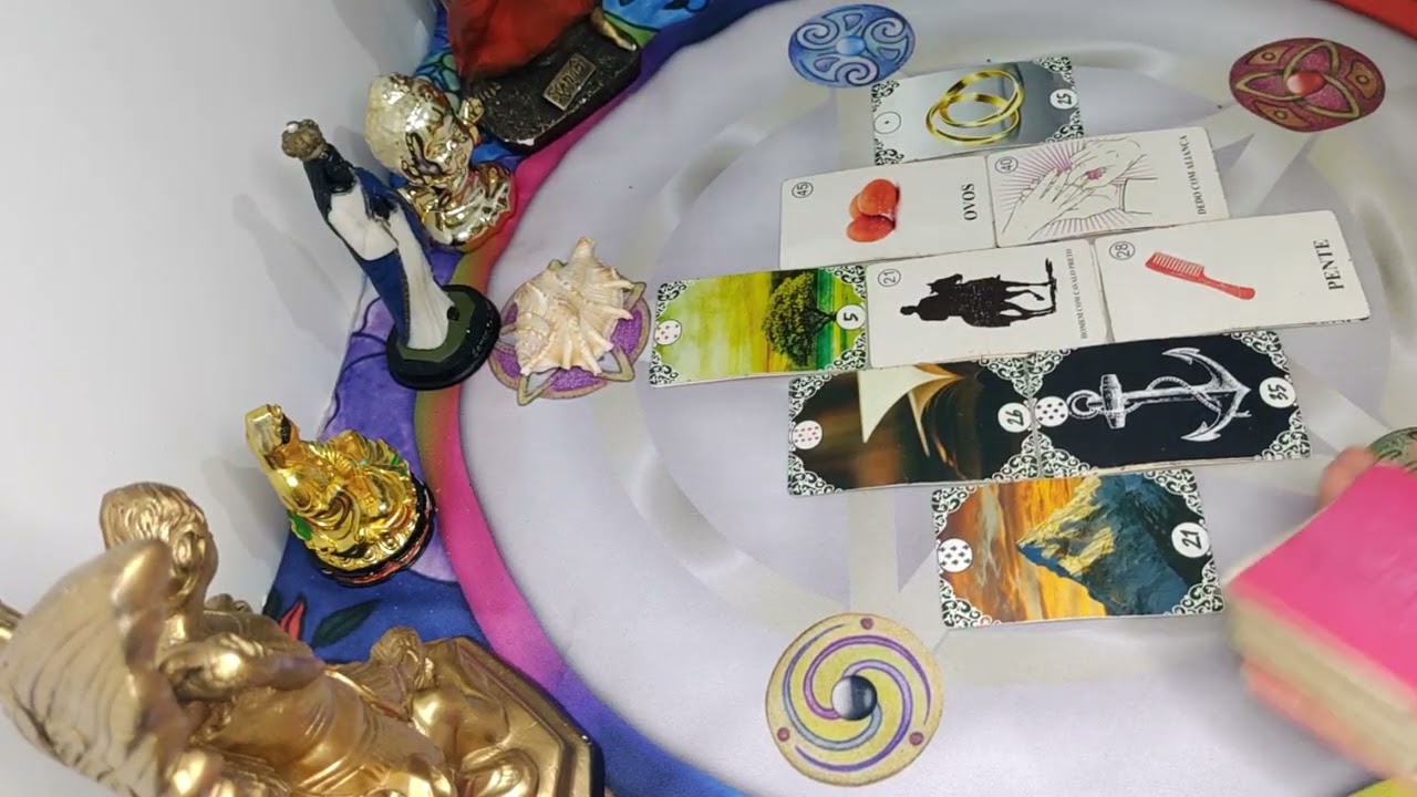 Retorna de mansinho/ouve entrigas/reconciliação! Você acha q/ perdeu/só que não! Um Rei e 4 Rainhas!
