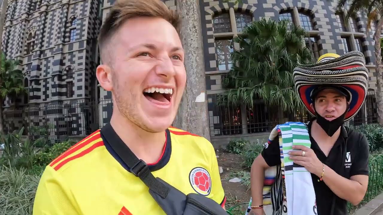 Solo in Colombia's Best City! Medellin 🇨🇴