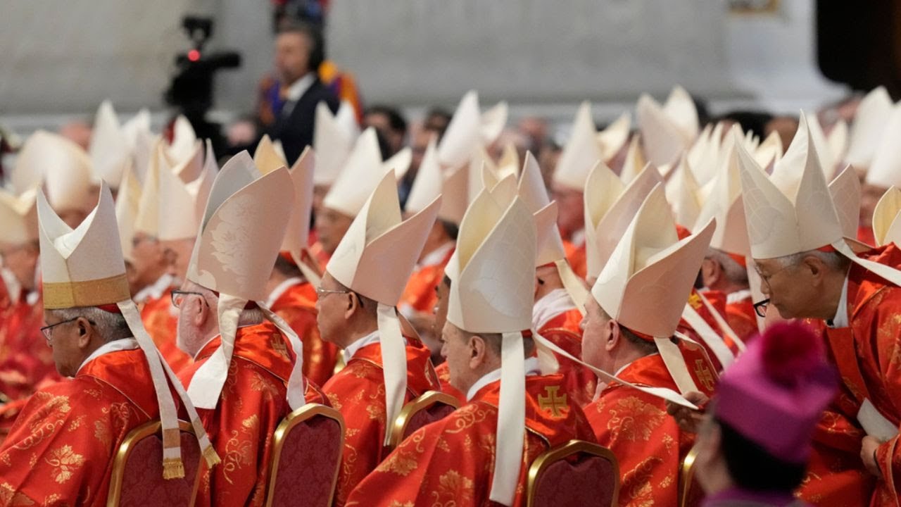 In diretta: I cardinali si riuniscono per il secondo giorno del Conclave per eleggere il nuovo Papa