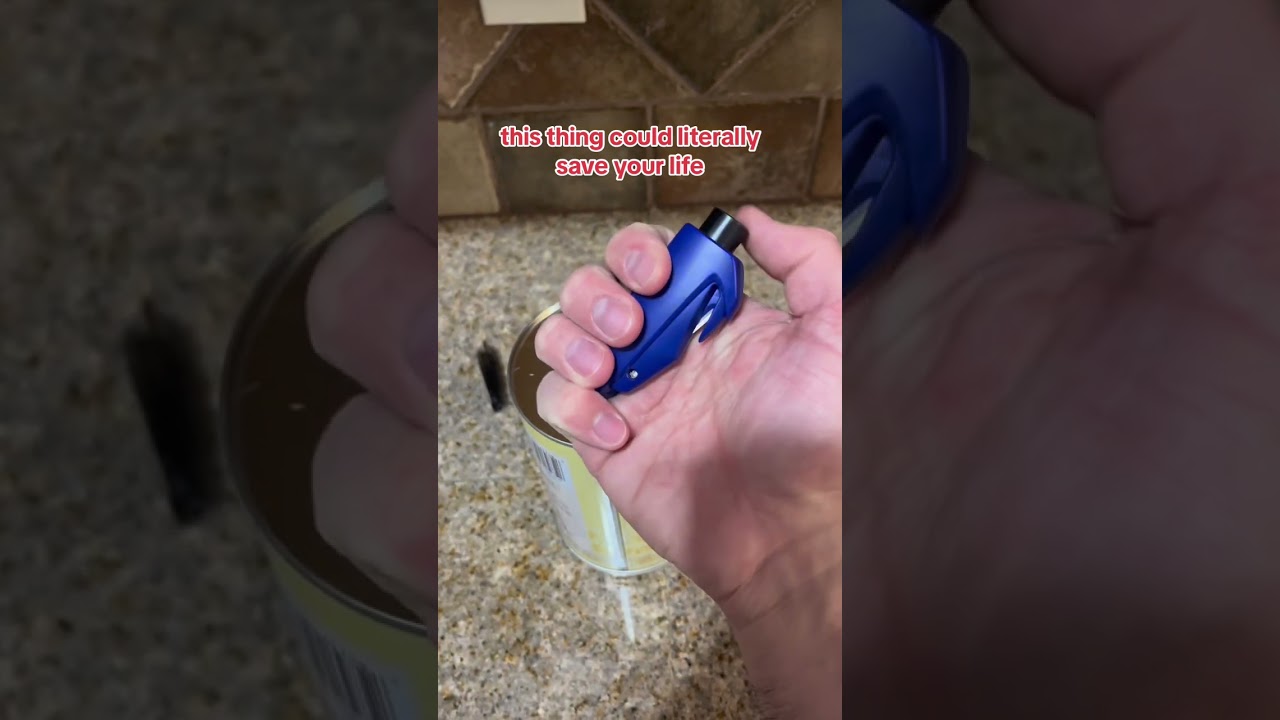 Essential 2-in-1 car safety tool: cuts seatbelts, breaks windows!