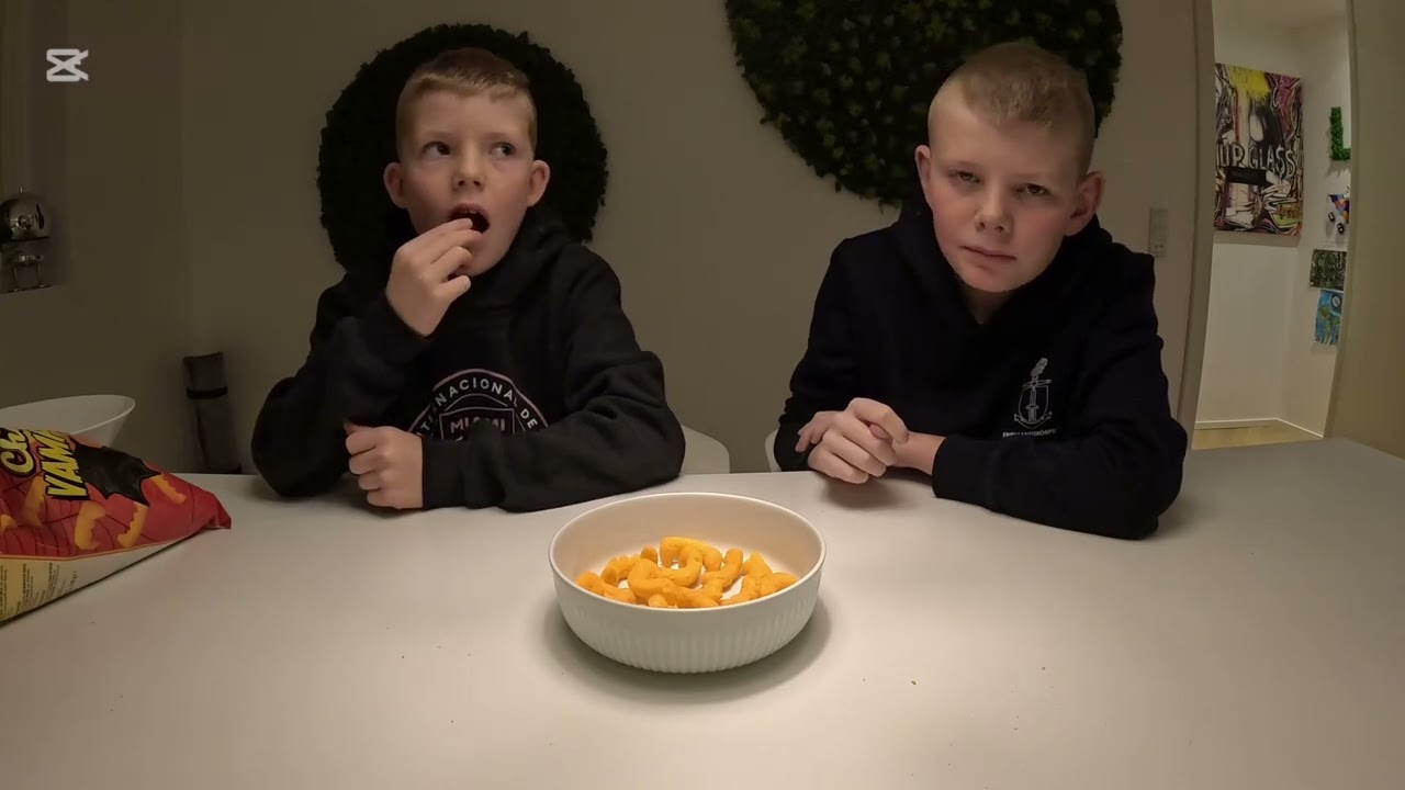 Brødrene K laver Tastetest på Kims Vampyr Bites