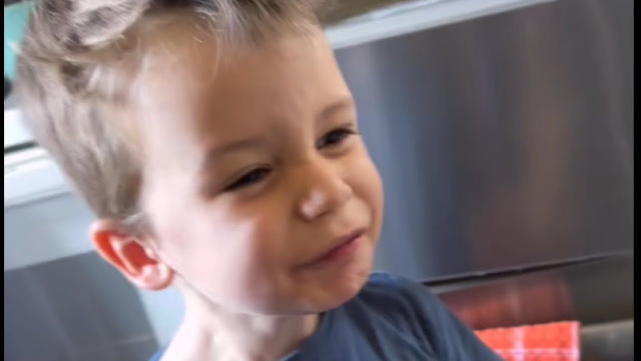 3 Year Old DRINKS Fresh LEMON Juice! 🤣