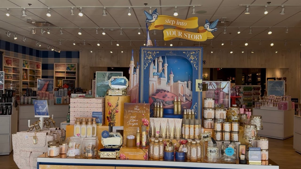 *DISNEY PRINCESS 2.0 FLOOR SET* BATH & BODY WORKS STORE WALK THRU
