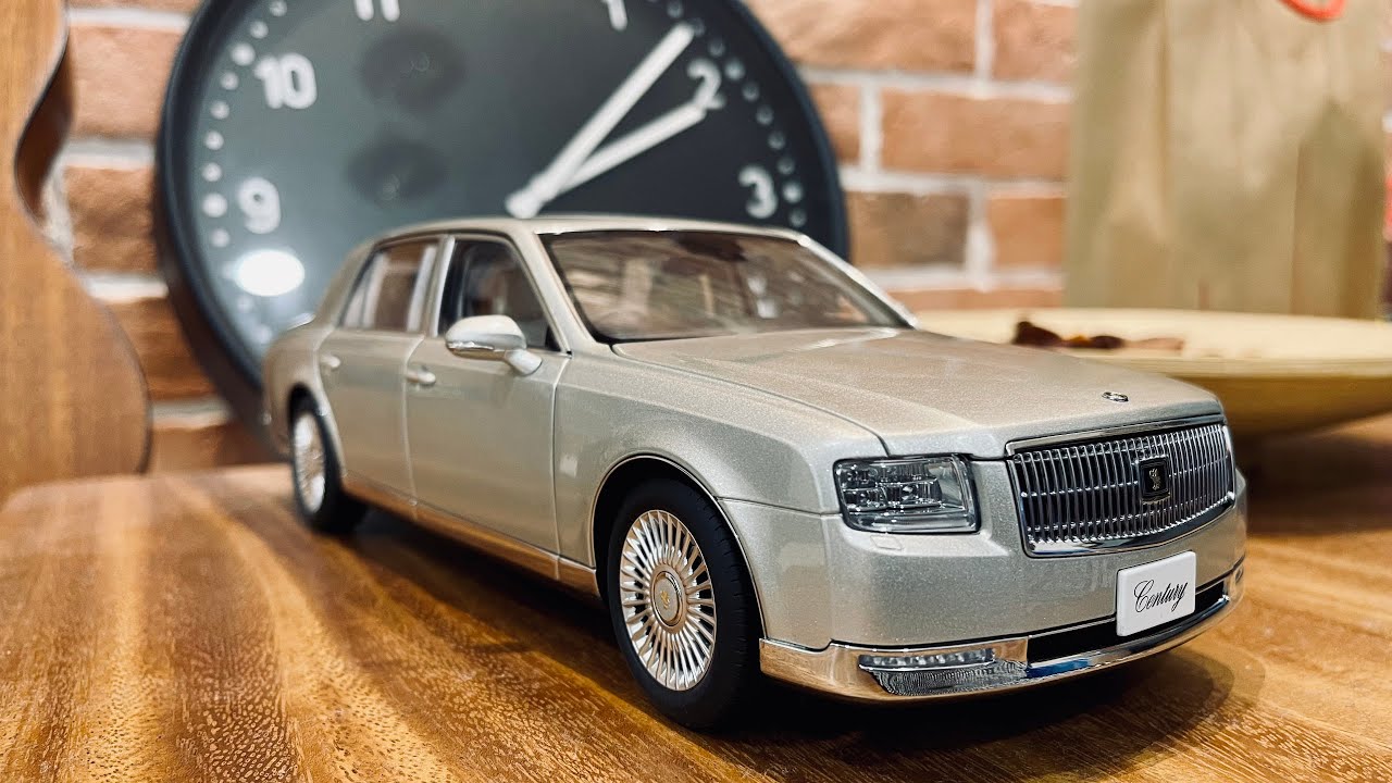 AUTOart Toyota Century Silver 1:18 Scale (Unboxing)
