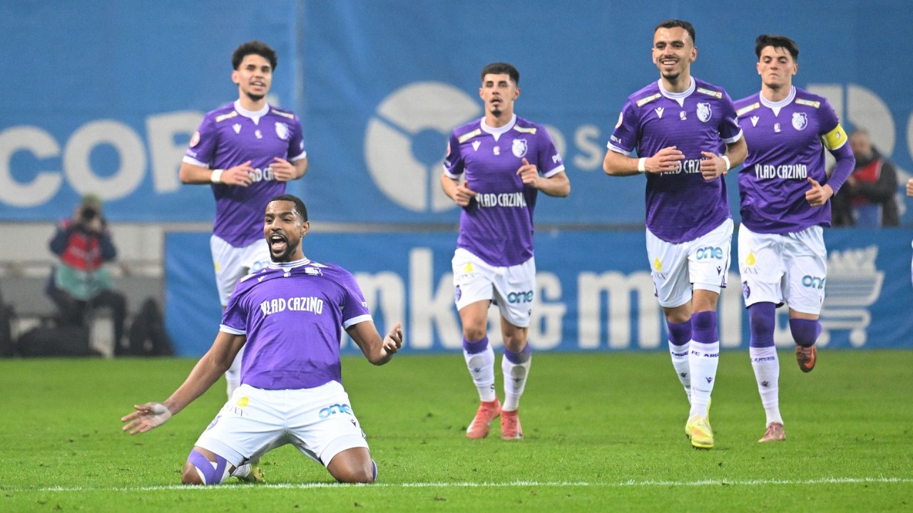 REZUMAT |  Univ. Craiova - FC Argeș 0-1. Piteștenii dau lovitura pe Oblemenco, gol super Bettaieb