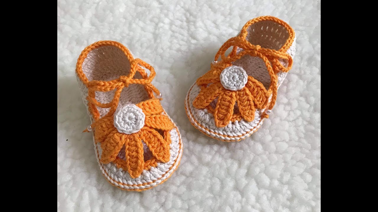 Sandália de crochê Flor - 10 cm de solinha