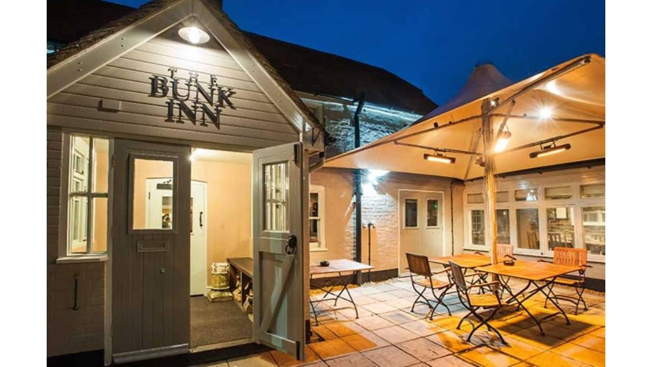 The Bunk Inn, Thatcham, United Kingdom | Travel With Kiara