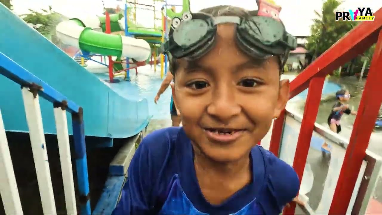 🌧️ Kehujanan Dikolam Renang Main Prosotan Air Waterpark 🏊Praya Family 🌈