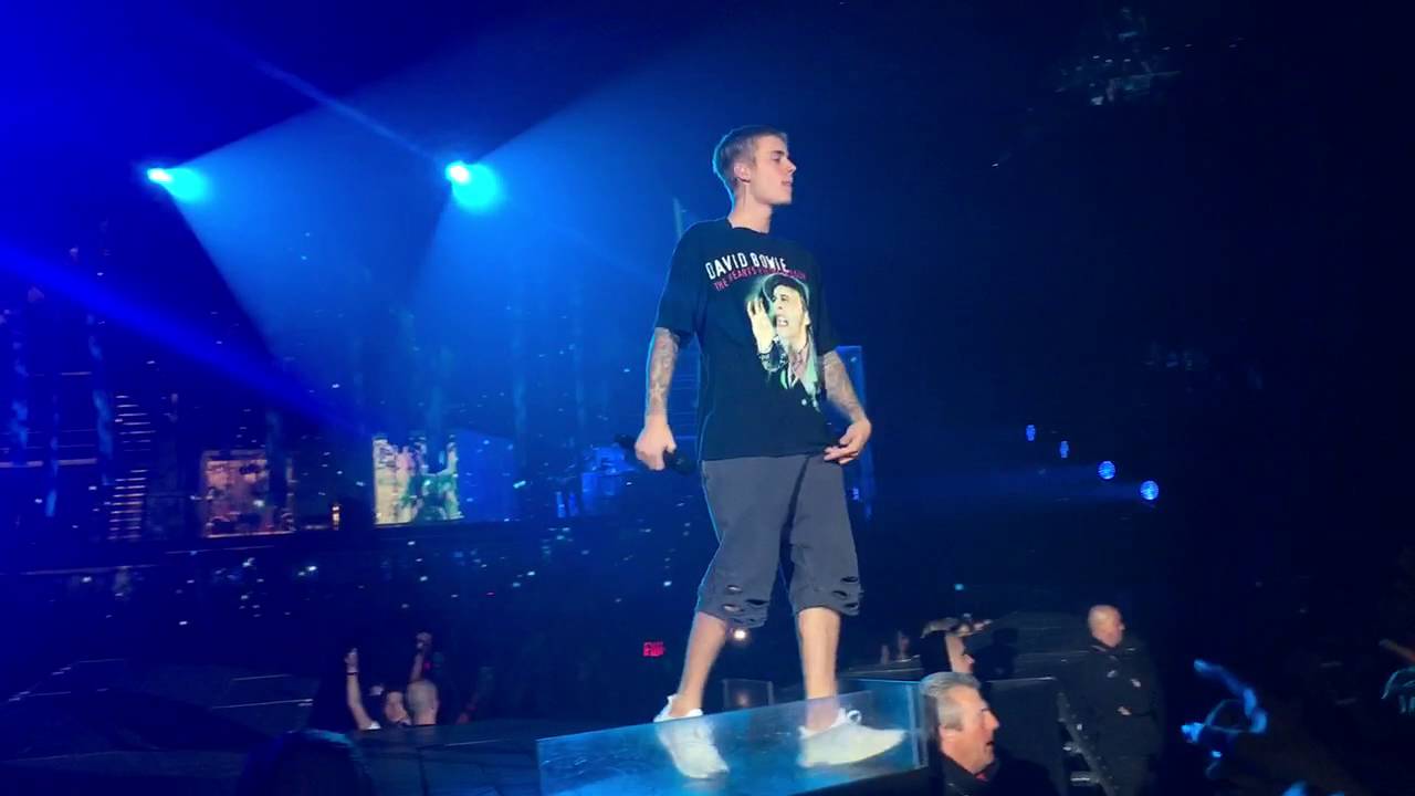Justin Bieber - No Sense  (live at Purpose World Tour Antwerp 6/10)