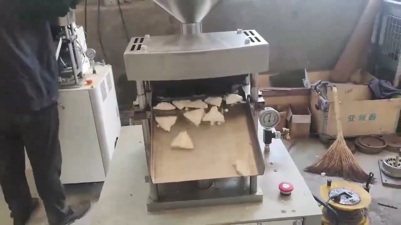 Puffed Corn Rice Crispy  POP CORNERS snack production line