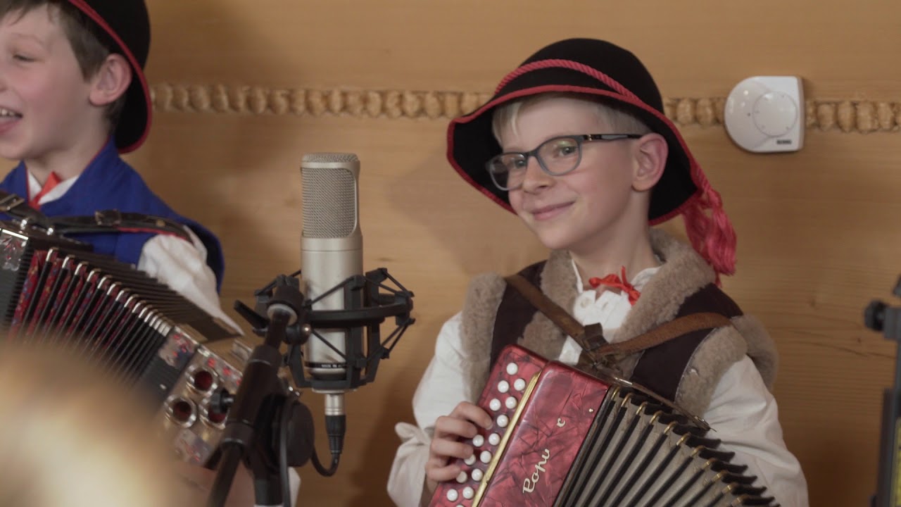 Fundacja Braci Golec - Dnia jednego o północy - Heligonki z Łodygowic