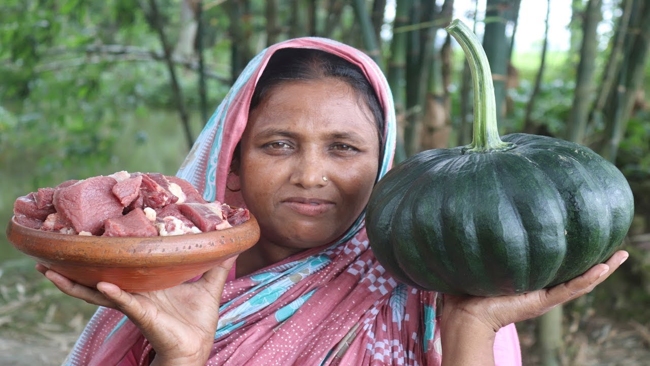 FARM FRESH YUMMY Green Pumpkin Recipe DELICIOUS & TASTY Cooking Beef With Pumpkin Curry Village Food
