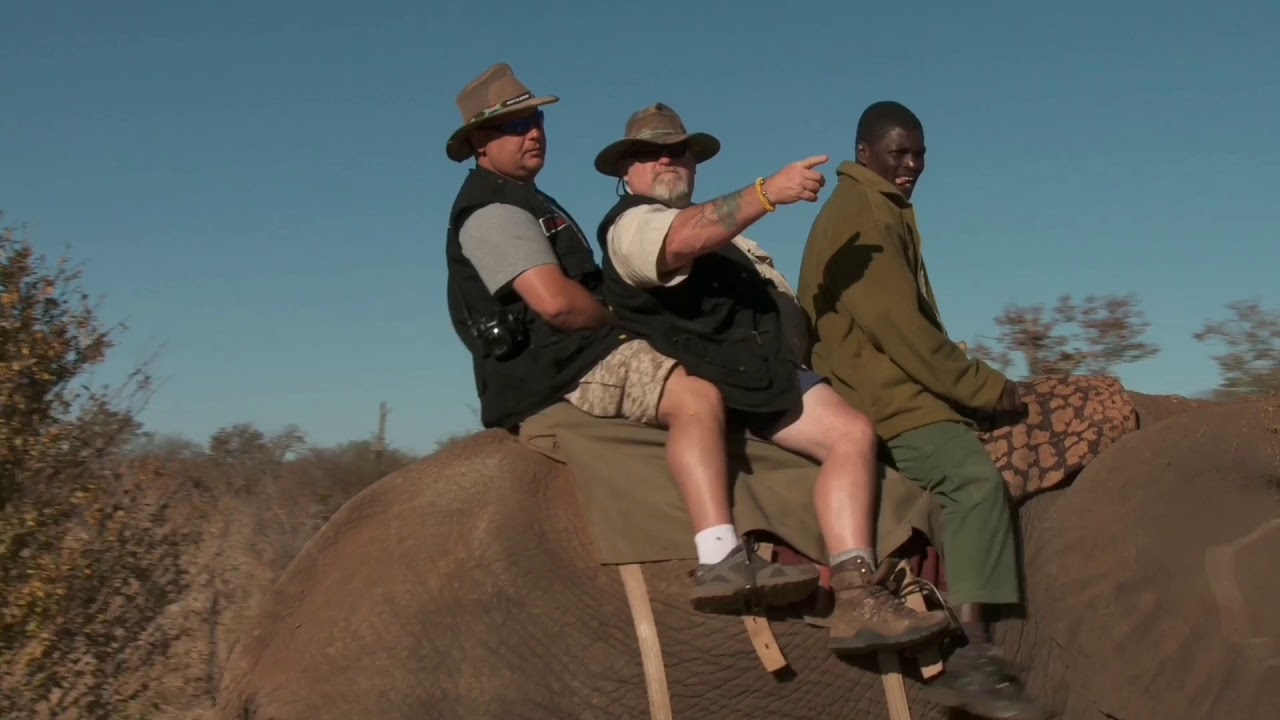 AFRICA ADVENTURE - RIDING ELEPHANTS