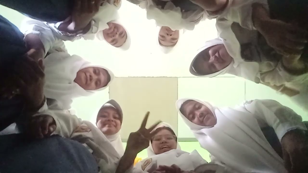 Gems tidaks boleh tatap menatap part atu🤭