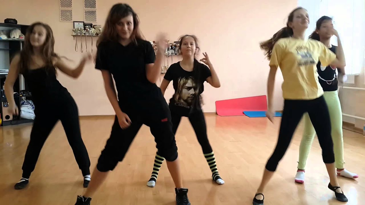Я,Алена,Карина,Лера и Алиса -  чумачечая весна)