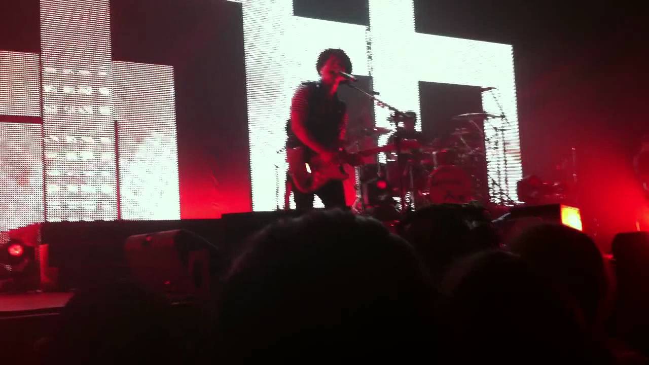Bruno Mars - Grenade (Remix) LIVE @ Bill Graham Civic Center in San Francisco
