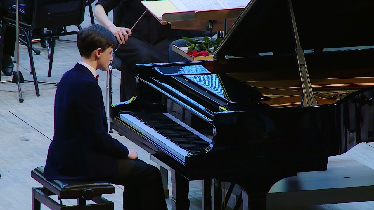 Бетховен Концерт для фортепиано с оркестром №1,op.15 до мажор , 3 ч. Rondo