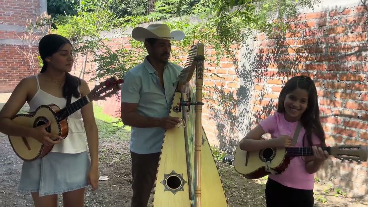 La delgadina”y rásquenle bonito mis princesitas 
