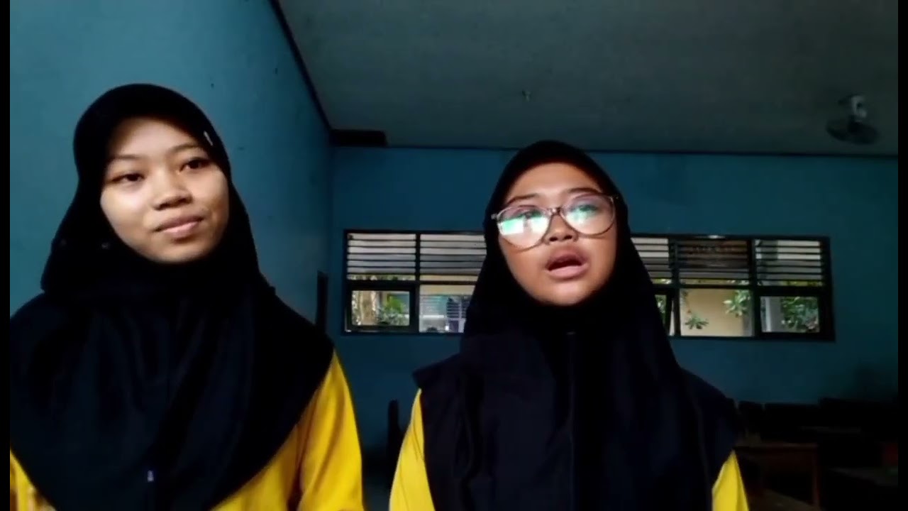 Bergema Sampai Selamanya - Nadhif Basalamah (Cover by Anisa & Aulia) 