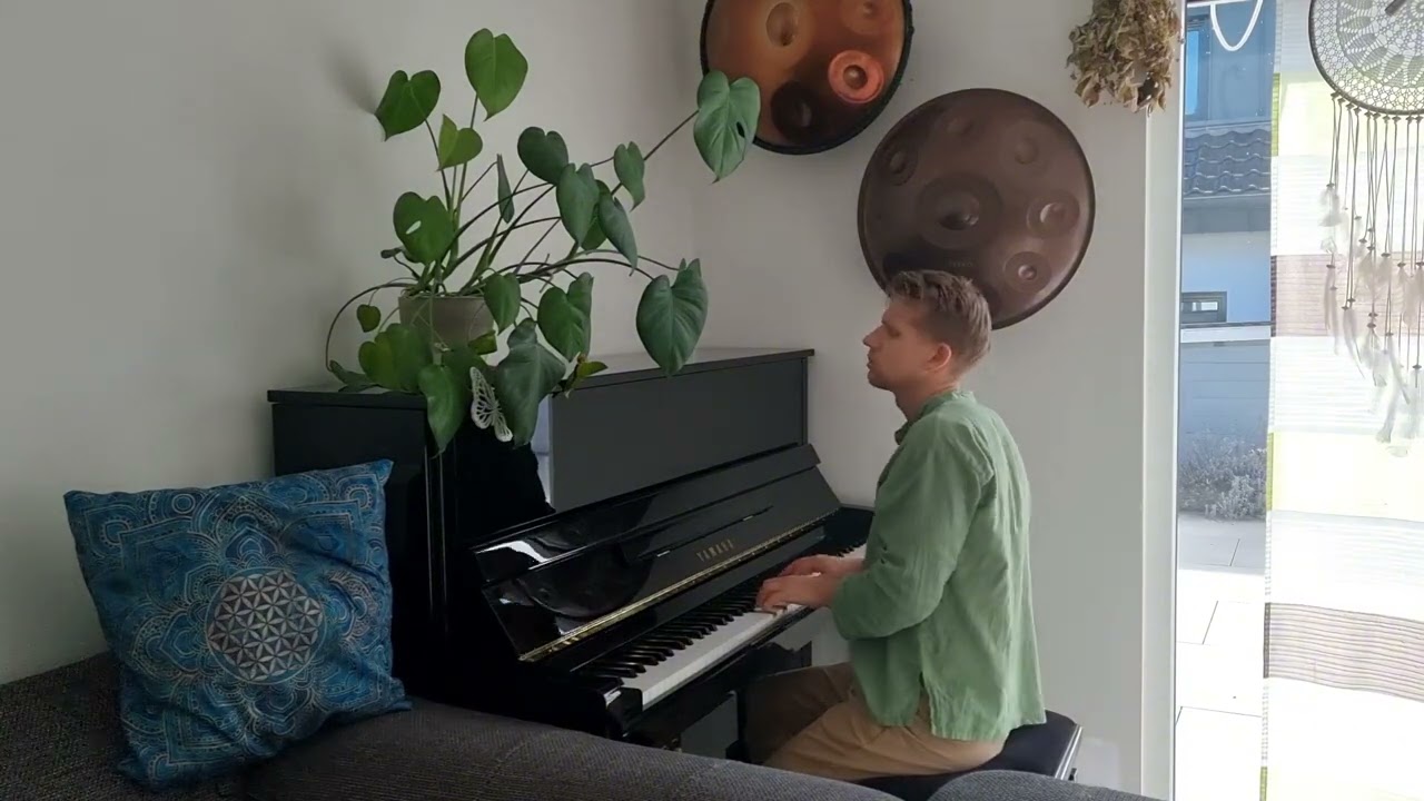 Sky - Dennis' Piano Music