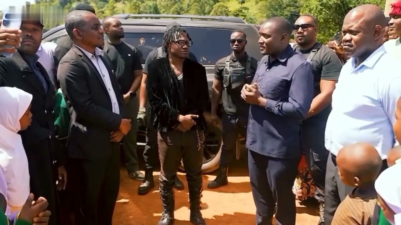 MBOSSO ATOA MSAADA KWA WANAFUNZI YA SHULE YA MSINGI  TANGA MUHEZA 
