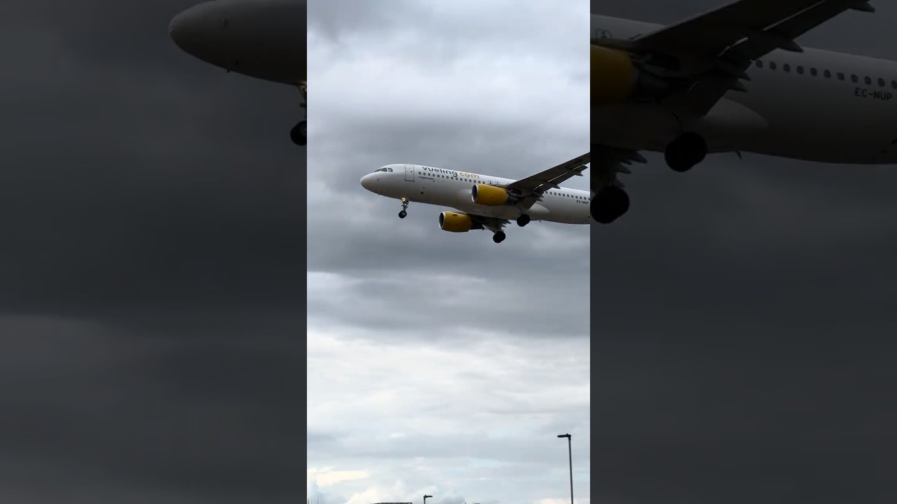 Vueling A320 EC-NUP Landing at Heathrow from SCQ | VY7112 | RWY 27L #Shorts