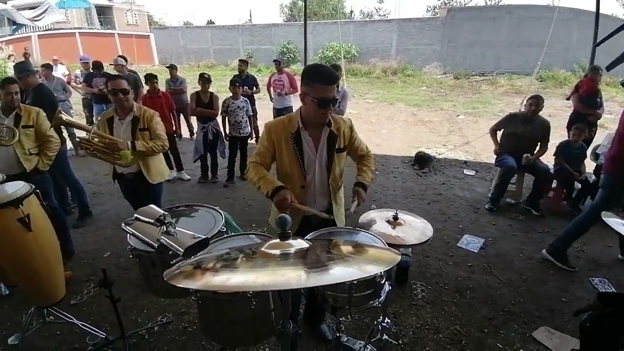 El Vaquero (Banda Sinai en vivo)