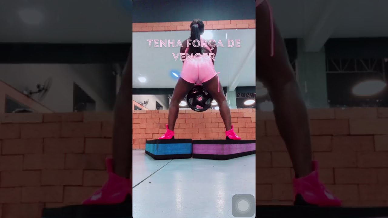 RENATA BARBOSA BBL WORKOUT