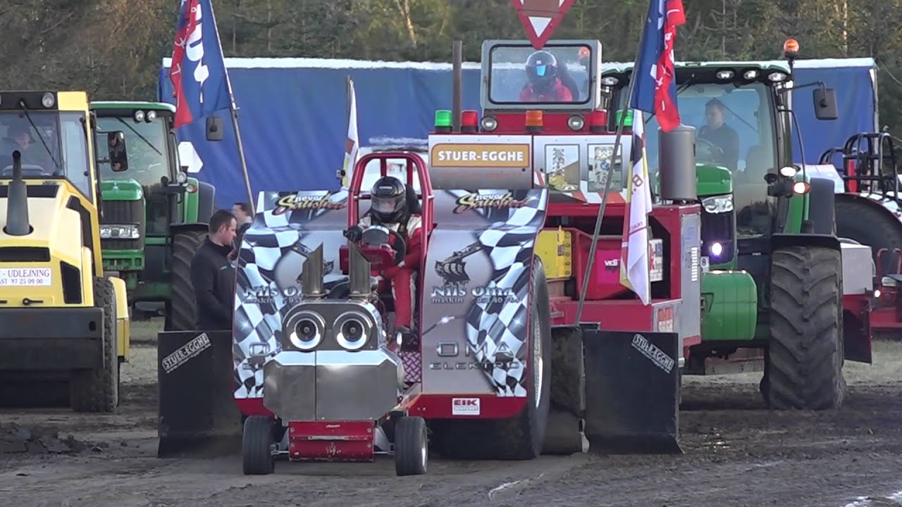 Modified 2,5t @ Brande DK 2015 Tractor Pulling