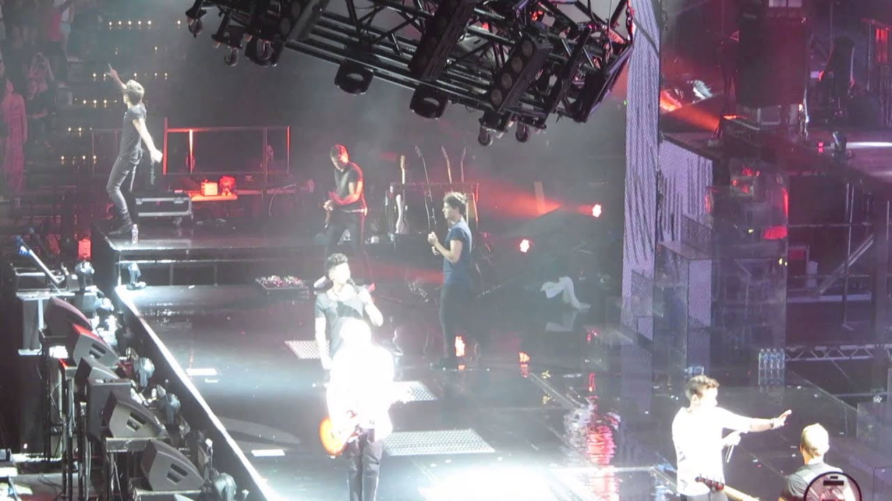 Teenage Dirtbag - One Direction - Nashville,TN - 06/19/13