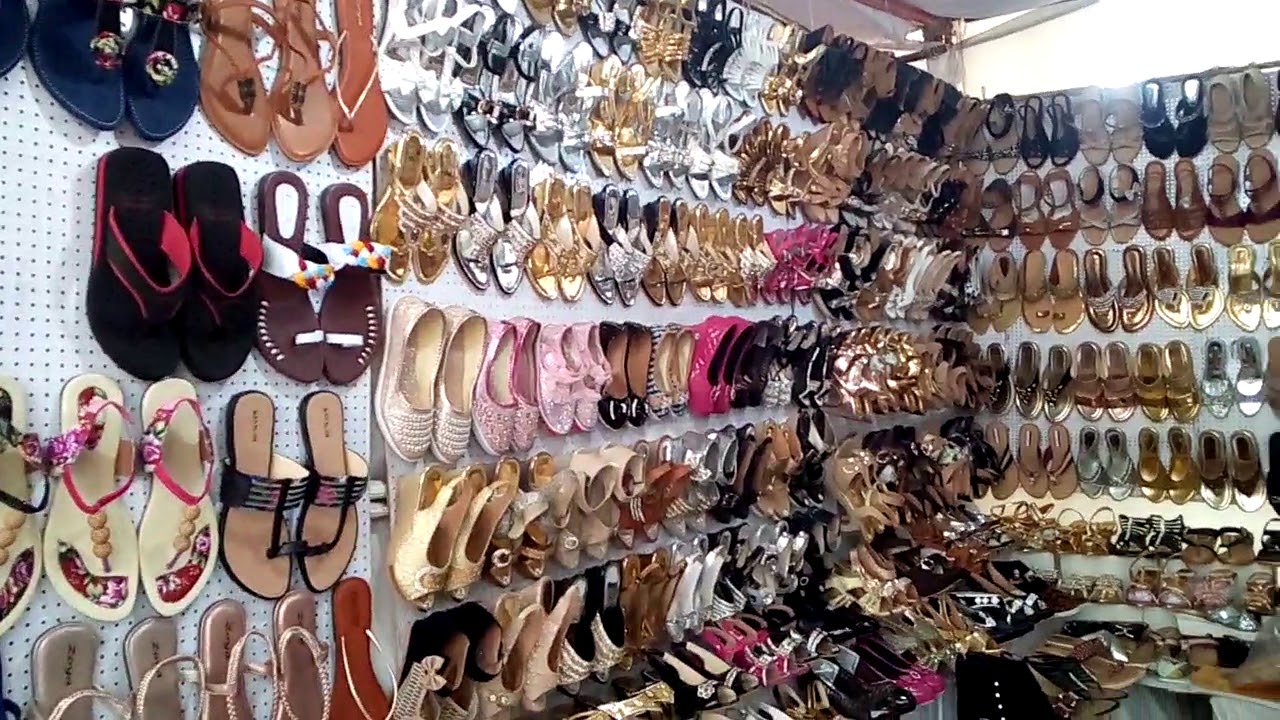 nice display footwear