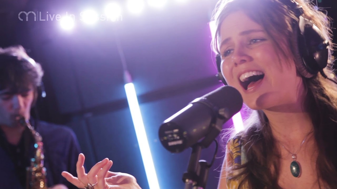 Evelyn & The Vipers 'Praise You' / Fatboy Slim (Cover) Live Wedding Band Bristol - AliveNetwork.com