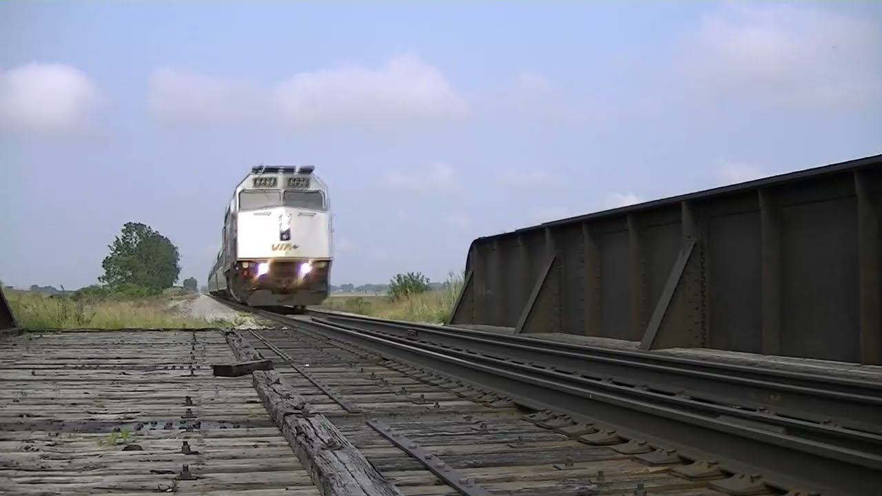 VIA RAIL TRAIN 72 - FORCE TAKES OUT CAMERA - EB CHATHAM SUB