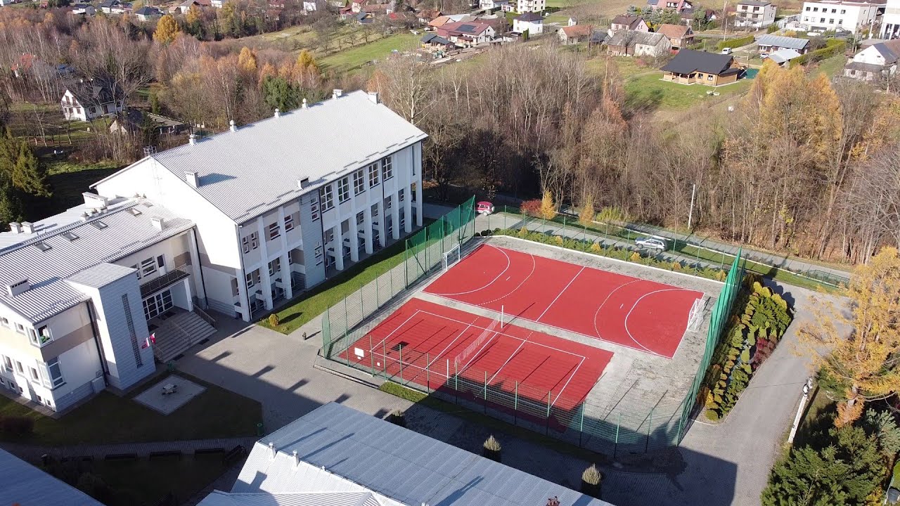Boiska sportowe w Mystkowie i Mszalnicy