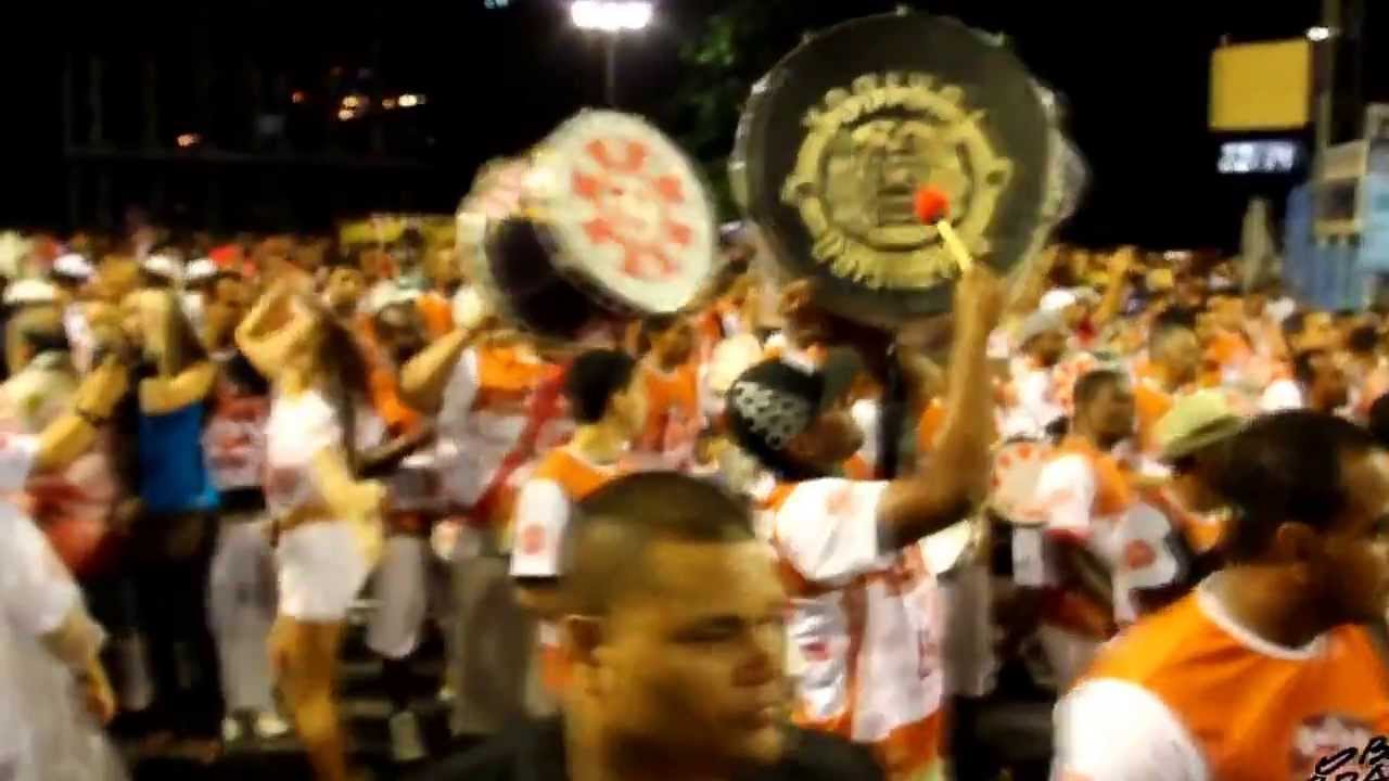 Ensaio Salgueiro esquenta bateria 2012
