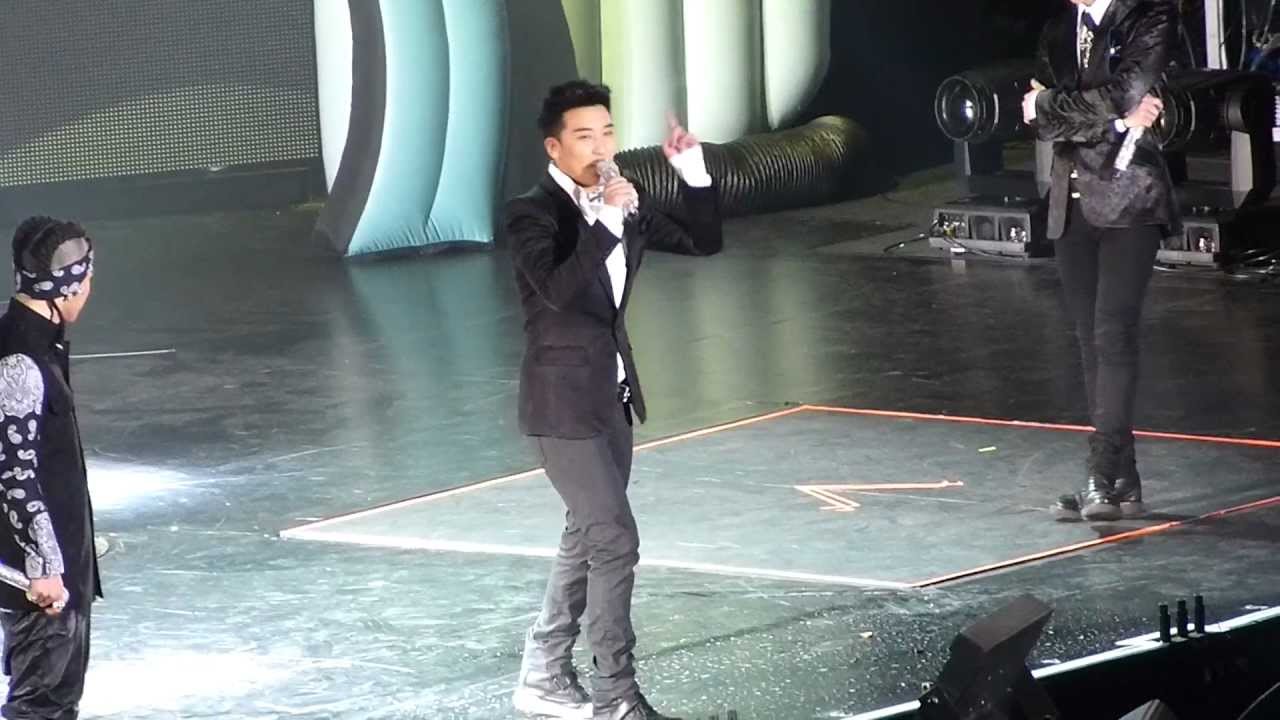 [Fancam] 121214 BigBang Alive London - Fans Singing Haru Haru, Talk, Lies & Last Farewell