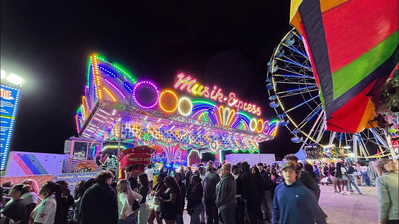 Musik Express, this week's Carnival Ride from Strates Shows. Let's check it out! 