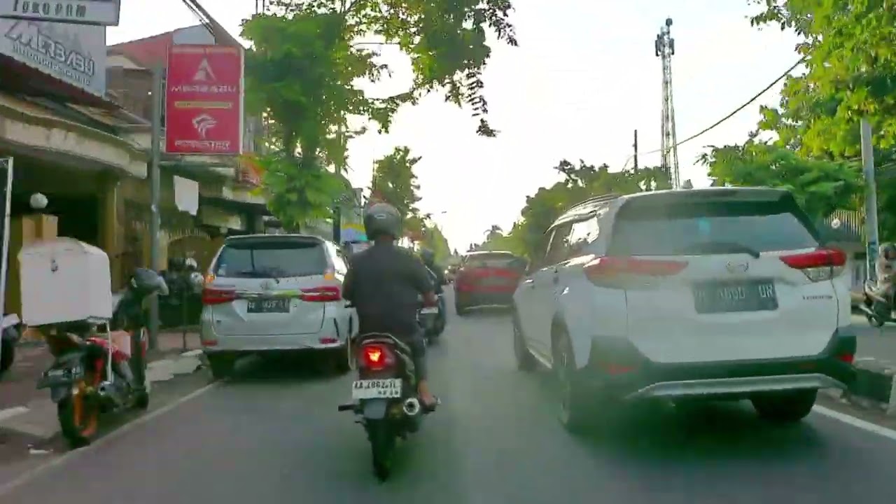 Alun-Alun Purworejo Makin Ramai! Sore Cerah Jumat Berkah | Ride Back to Kutoarjo