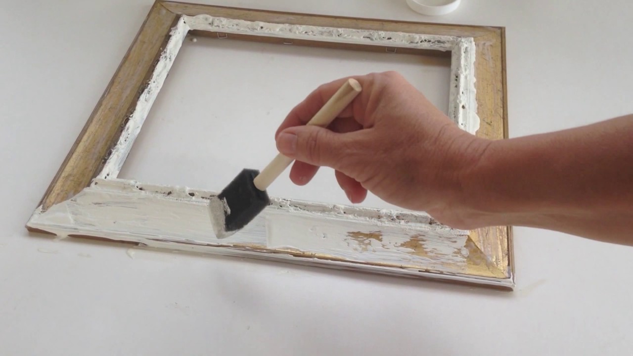 Upcycling an Old Picture Frame