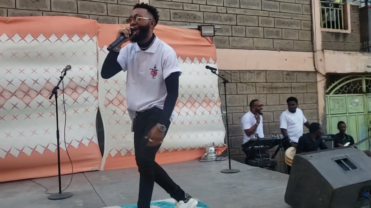 JOSE JAY performing AJE in umoja inner core redeemed gospel church crusade