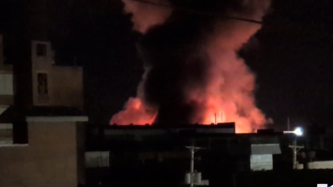 Crews on scene of massive fire in industrial area in SE Roanoke