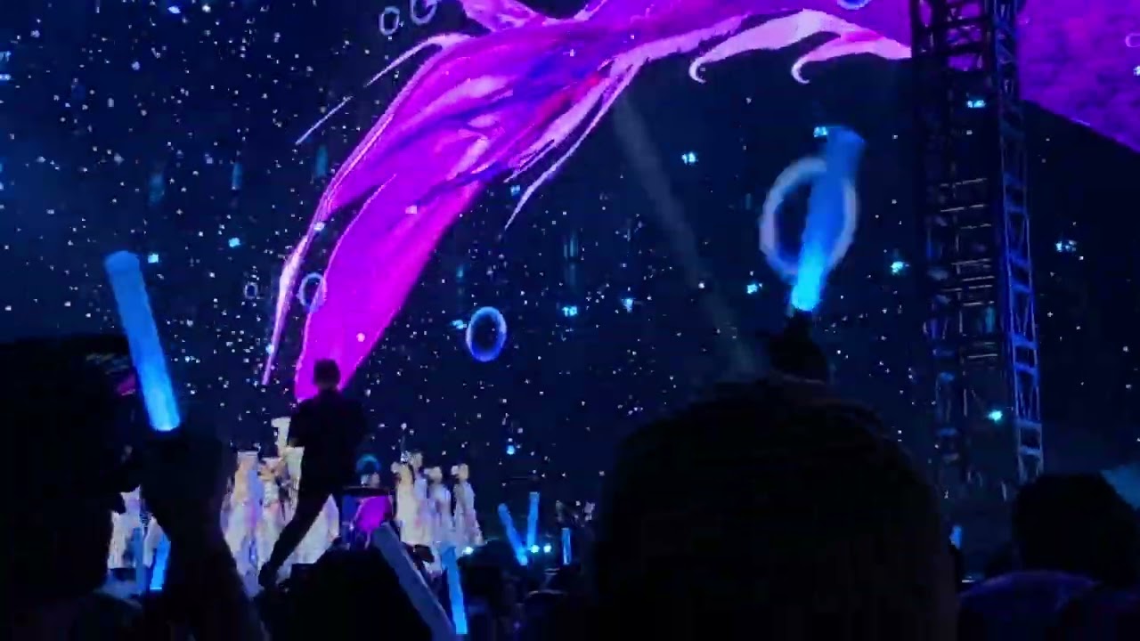 Nàng tiên cá - Hòa Minzy BắcBling CONCERT