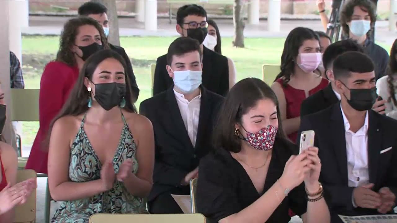 Acto de graduación alumnos segundo de bachillerato IES Zapaton