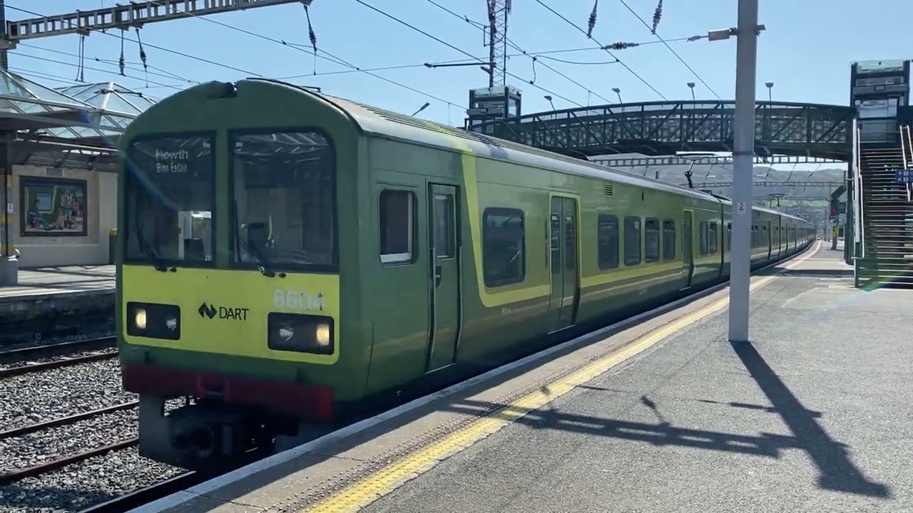 8600 Class DART Arriving At Bray