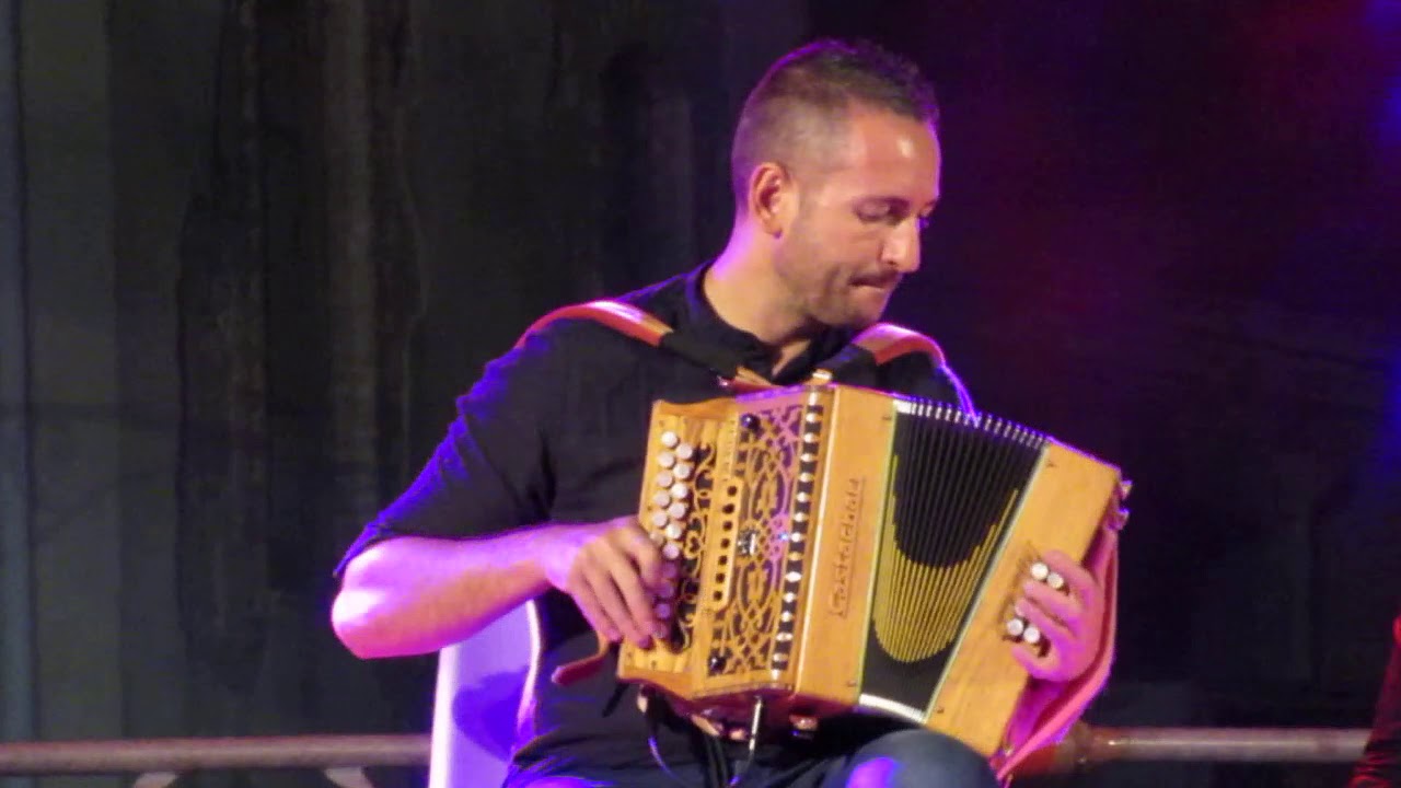 Peppino Bande suona ''Tres tempos'' (Settimo San Pietro 02/09/2019)