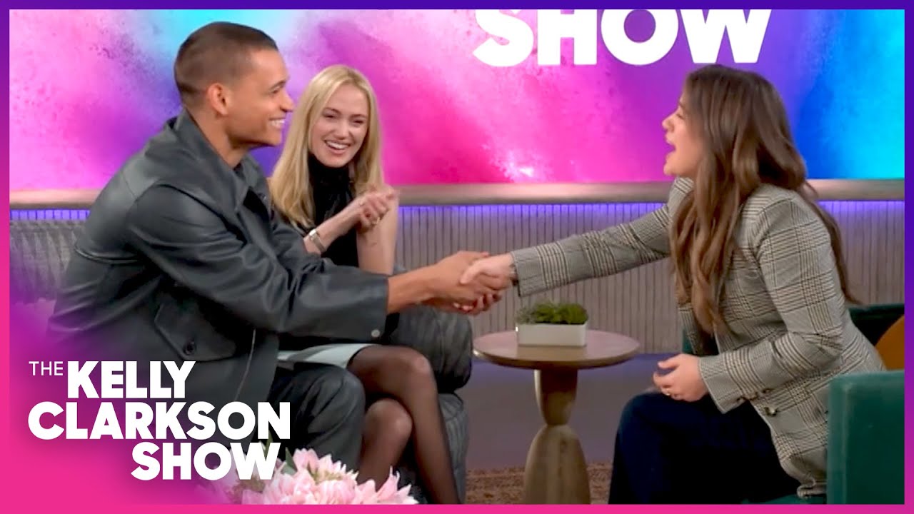 Tyriq Withers Calls Kelly Clarkson 'Iconic' In Hilarious Fangirl Moment